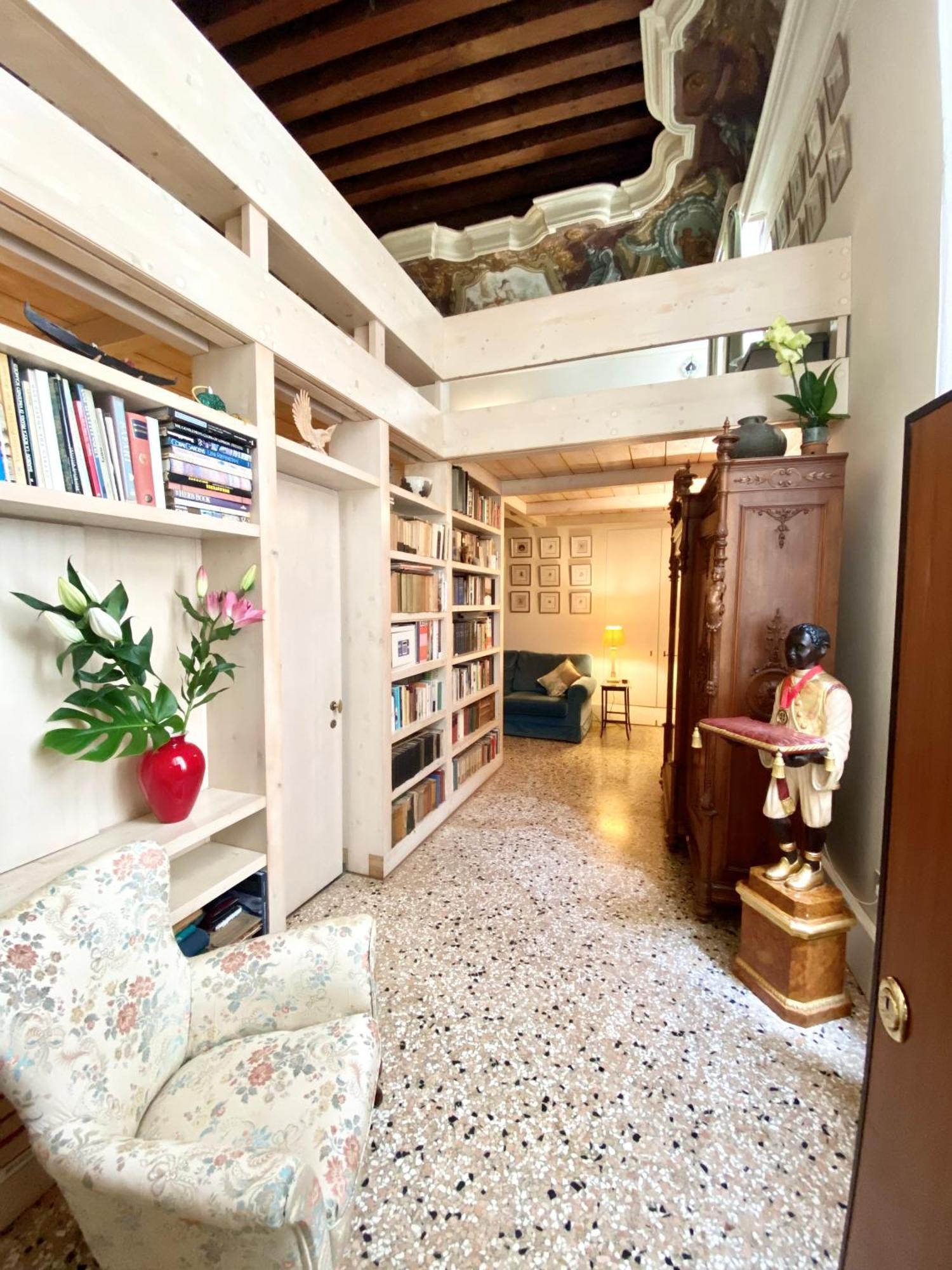 Venice Palace Luxury Suites Екстериор снимка
